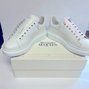 Alexander McQueen All White Larry Sneakers